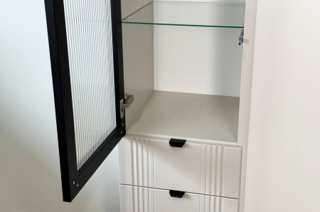 Шкаф однодверный со стеклом Рич кашемир/фрапучино матовый/черный Шкаф однодверный со стеклом Рич кашемир/фрапучино матовый/черный