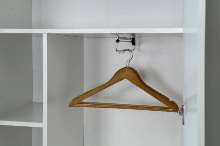 Шкаф двухдверный Хюгге белое дерево/дуб крафт золотой/белый матовый Шкаф двухдверный Хюгге белое дерево/дуб крафт золотой/белый матовый