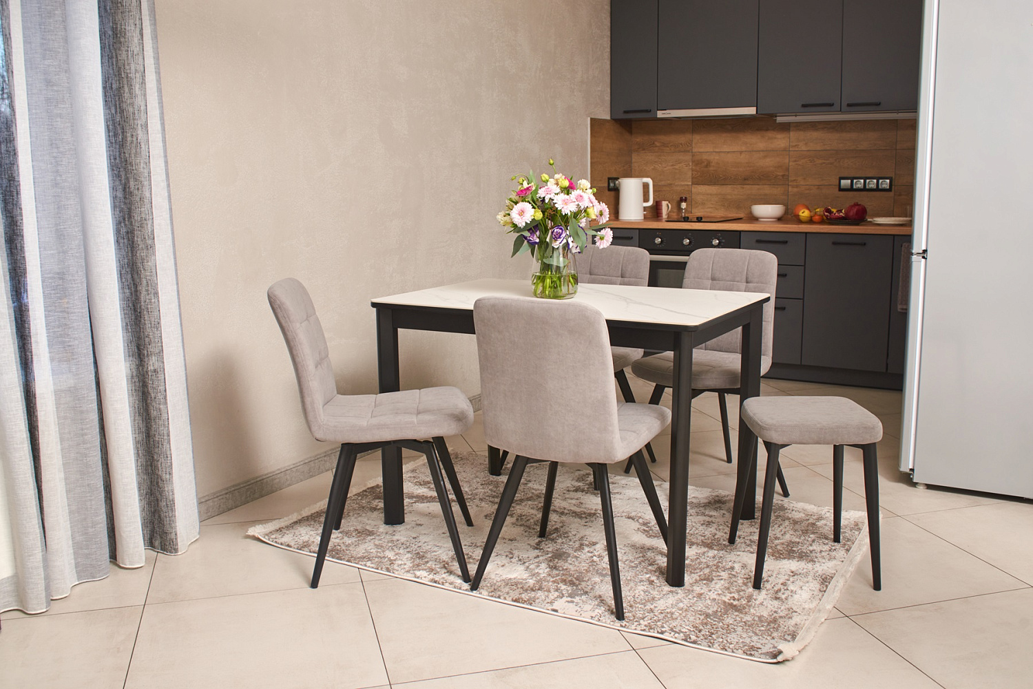 Стол Римини-мини белый мрамор/черный Стол Римини-мини белый мрамор/черный