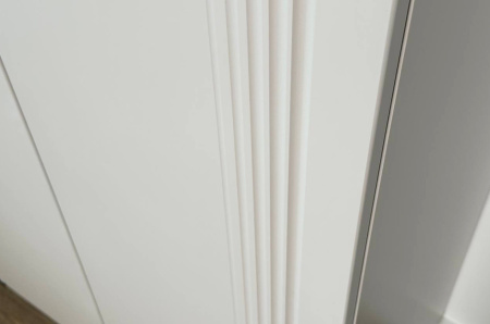 Шкаф двухдверный Рич кашемир/фрапучино матовый/черный Шкаф двухдверный Рич кашемир/фрапучино матовый/черный