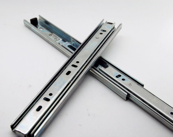 Направляющие полного выдвижения 45мм, 1.0/1.0/1.2 - 300 Направляющие полного выдвижения 45мм, 1.0/1.0/1.2 - 300