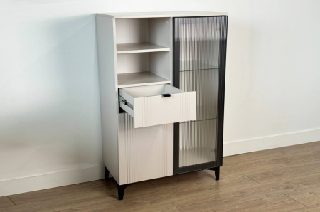 Комод 2 Рич со стеклом кашемир/фрапучино матовый/черный Комод 2 Рич со стеклом кашемир/фрапучино матовый/черный