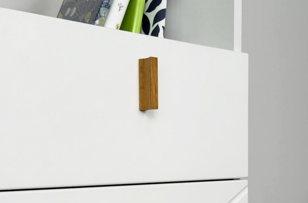 Стеллаж  Хюгге белое дерево/дуб крафт золотой/белый матовый Стеллаж  Хюгге белое дерево/дуб крафт золотой/белый матовый