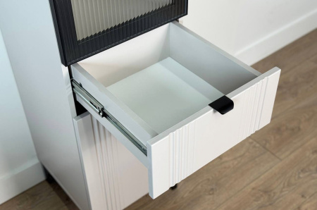 Шкаф однодверный со стеклом Рич кашемир/фрапучино матовый/черный Шкаф однодверный со стеклом Рич кашемир/фрапучино матовый/черный